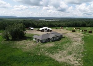 house-landscape-noperson-grass