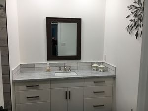 interiordesign-family-indoors-mirror