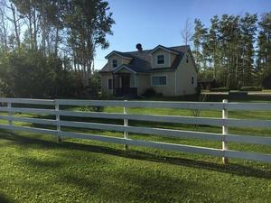 fence-house-grass-family