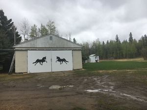 house-noperson-hut-barn