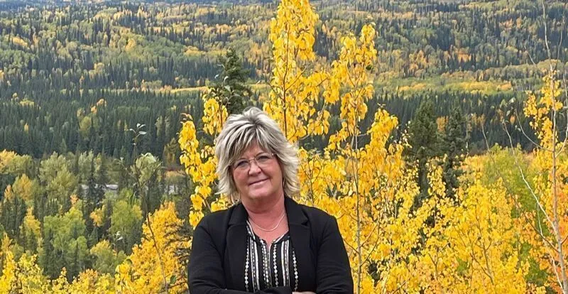 nyla-lepine-remax-agent-outside-in-rural-dawson-creek