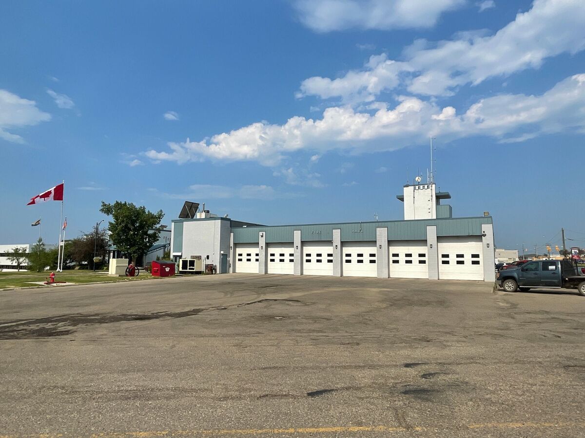 architecture-beach-noperson-street
